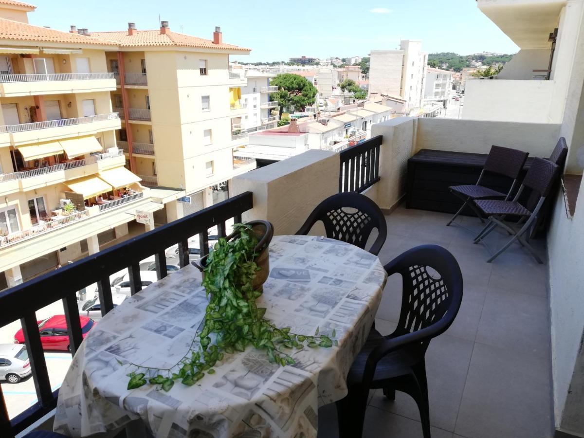 Estupendo Apartamento En Muy Buena Zona Apartment L' Escala Exterior foto